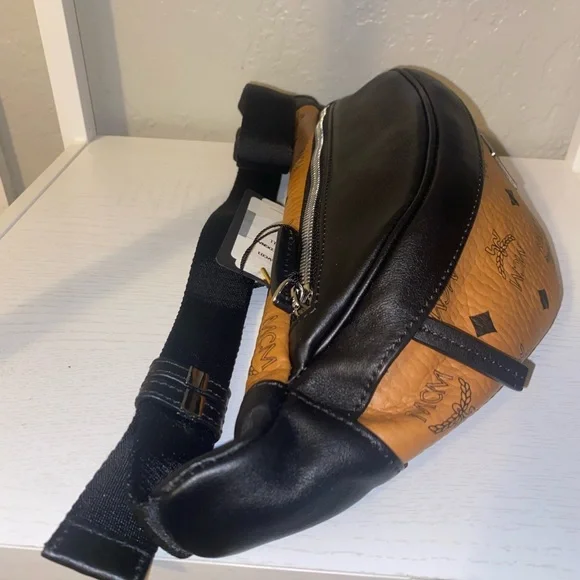 🔥 NWT MCM SIGNATURE COGNAC & BLACK LEATHER SMALL FANNY PACK WAIST BUM BAG - Picture 5 of 9